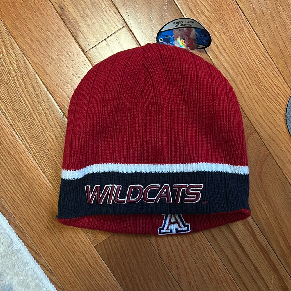 NWT Reversible Arizona Wildcats Beanie
